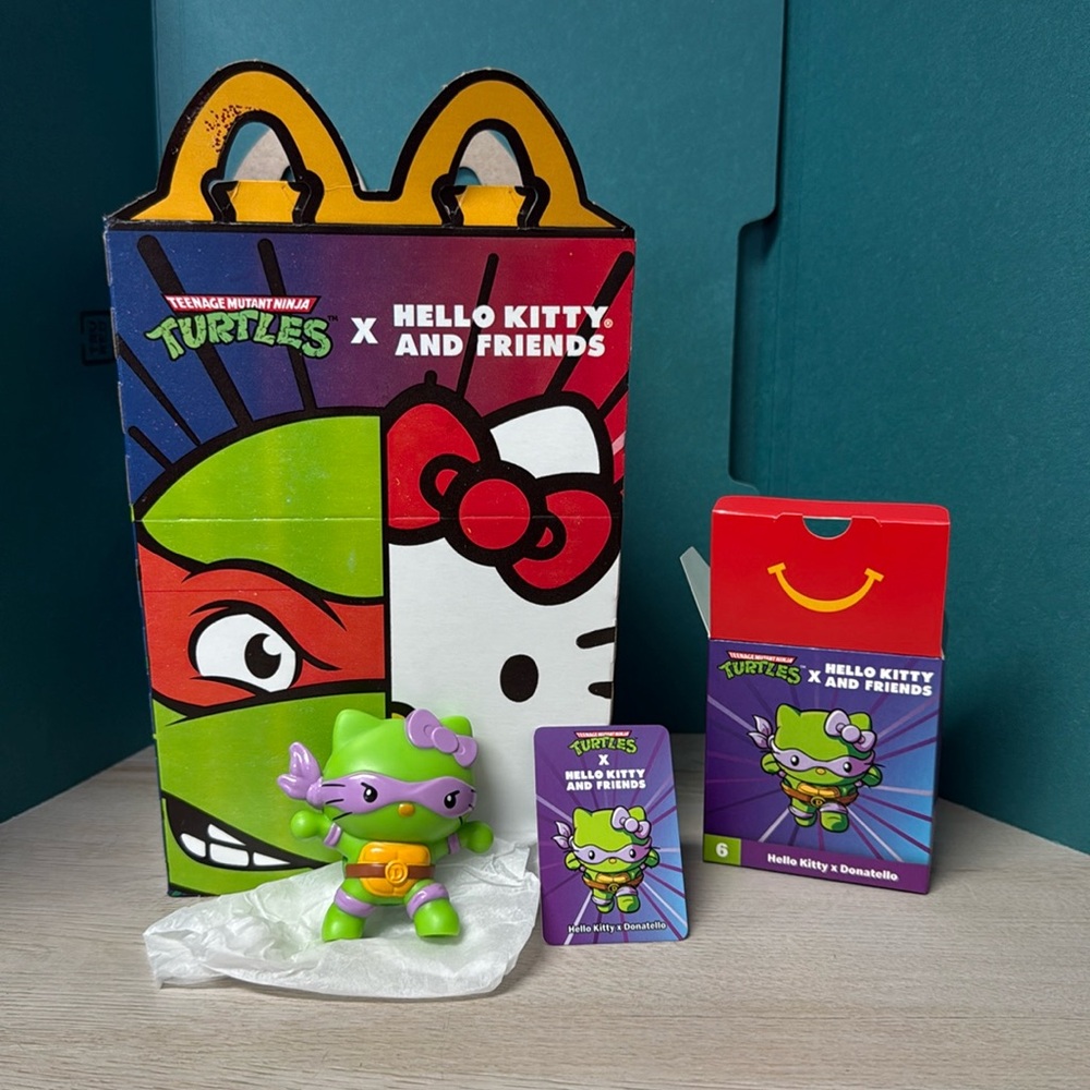 2025 McDonalds TMNT Hello Kitty HAPPY MEAL TOY #6 Hello Kitty x Donatello NEW